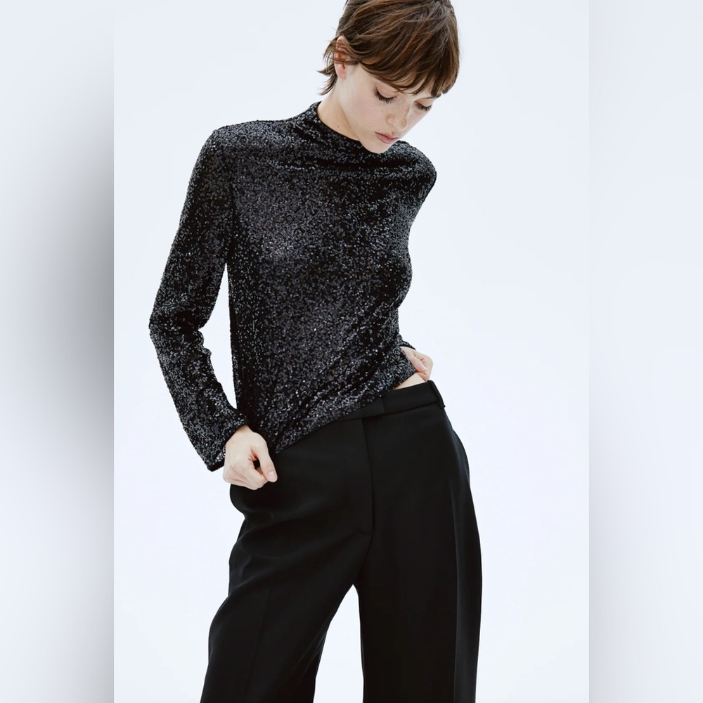 NWT H&M SEQUINED MOCK TURTLENECK TOP, Black